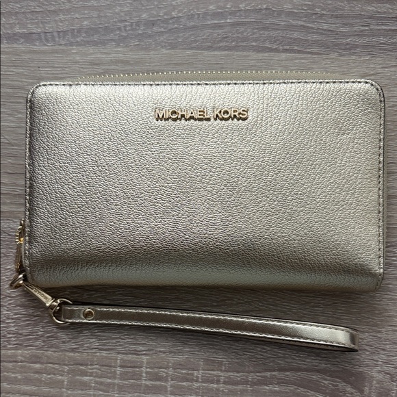 Michael Kors Jet Set Travel Pale Gold Lg Flat MF Phone Case Wallet